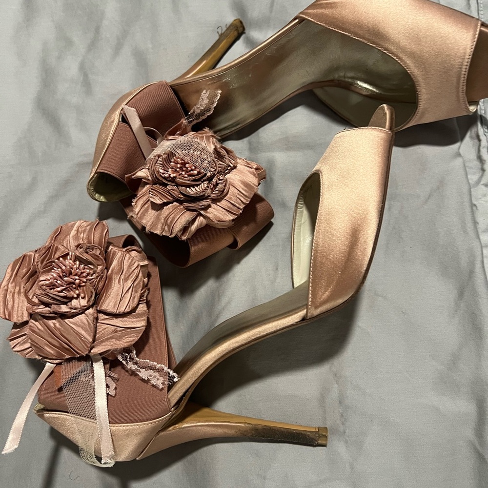 Stuart Weitzman satin pink heel 10 1/2